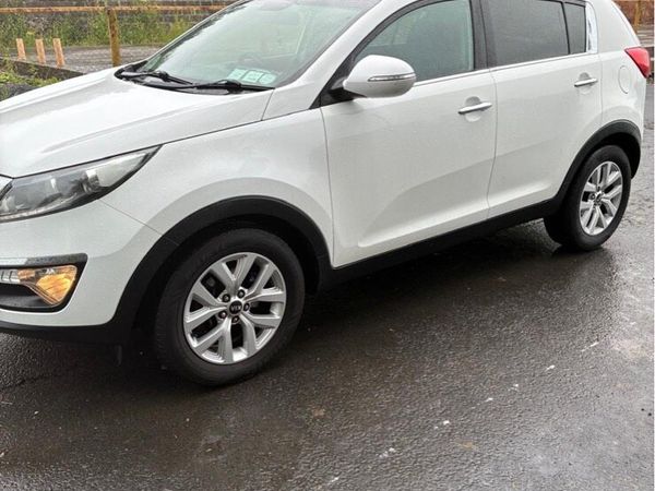 Kia Sportage SUV, Diesel, 2015, White