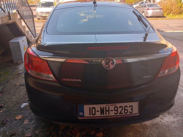 Vauxhall Insignia Hatchback, Diesel, 2010, Black
