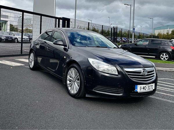Vauxhall Insignia Hatchback, Diesel, 2011, Black