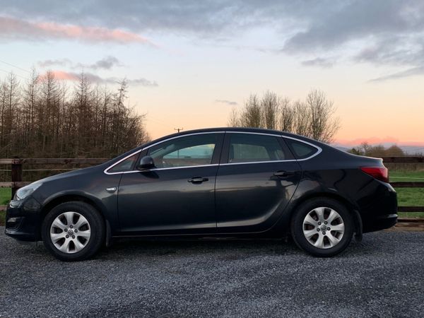 Opel Astra Saloon, Diesel, 2016, Black