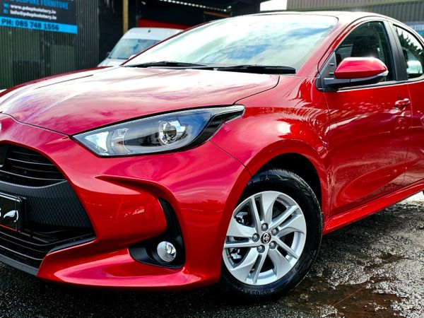 Toyota Yaris Hatchback, Petrol Hybrid, 2025, Red