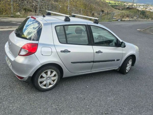 Renault Clio Hatchback, Ethanol Petrol, 2010, Silver