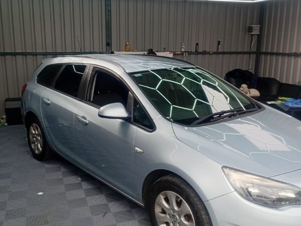 Opel Astra Estate, Diesel, 2016, Silver