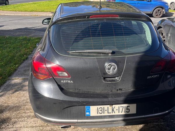 Vauxhall Astra Hatchback, Diesel, 2013, Black