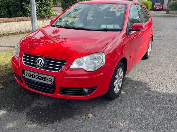 Volkswagen Polo Hatchback, Petrol, 2008, Red