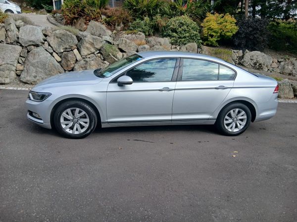 Volkswagen Passat Saloon, Diesel, 2017, Silver