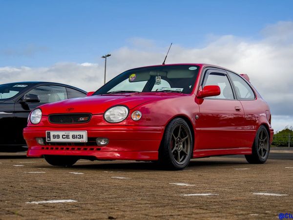Toyota Corolla Hatchback, Petrol, 1999, Red