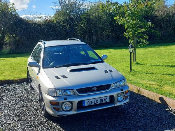 Subaru Impreza Estate, Petrol, 2000, Silver