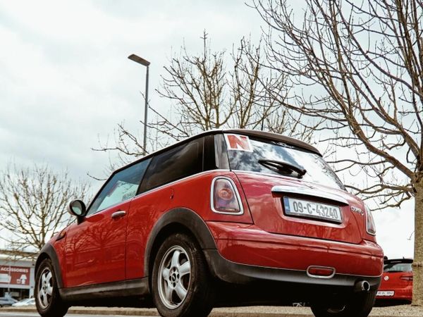 Mini Cooper Hatchback, Diesel, 2009, Red