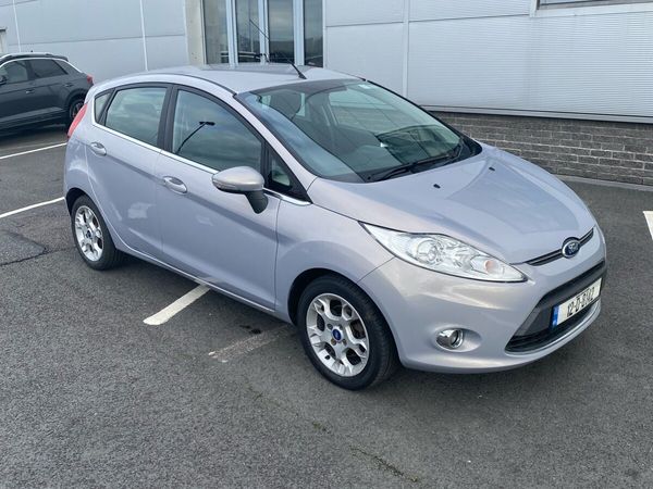 Ford Fiesta Hatchback, Petrol, 2012, Grey