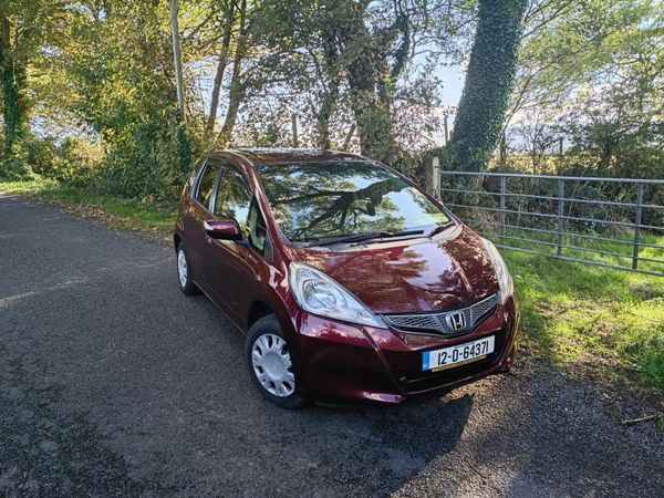 Honda Fit Hatchback, Petrol, 2012, Red