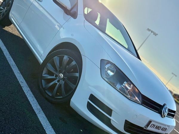 Volkswagen Golf Hatchback, Diesel, 2017, White