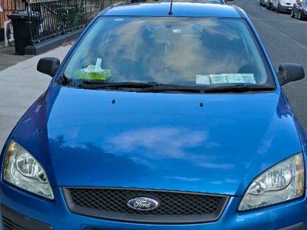 Ford Focus Hatchback, Petrol, 2006, Blue