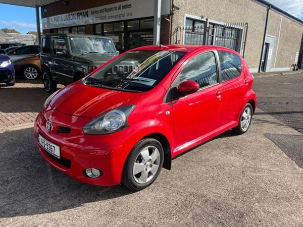 Toyota Aygo Hatchback, Petrol, 2011, Red