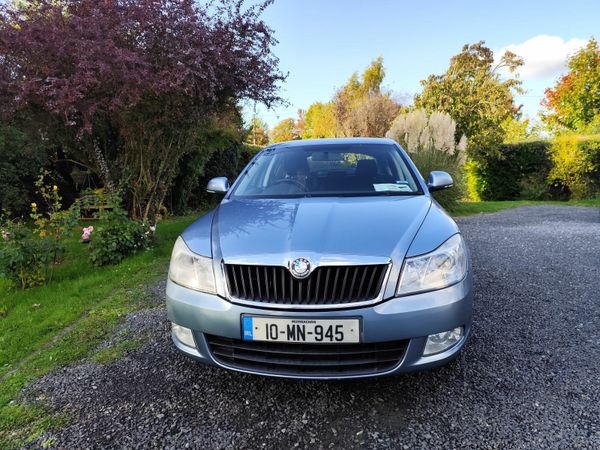 Skoda Octavia Hatchback, Diesel, 2010, Grey