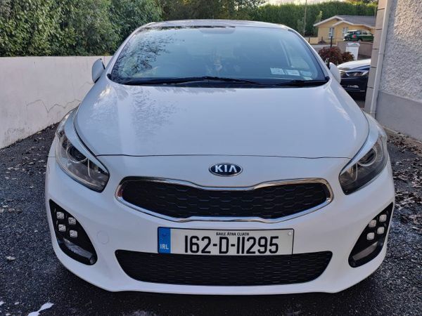 Kia Ceed Hatchback, Diesel, 2016, White