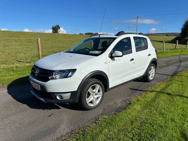 Dacia Sandero Stepway Hatchback, Diesel, 2016, White