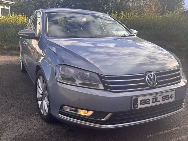 Volkswagen Passat Saloon, Diesel, 2013, Grey