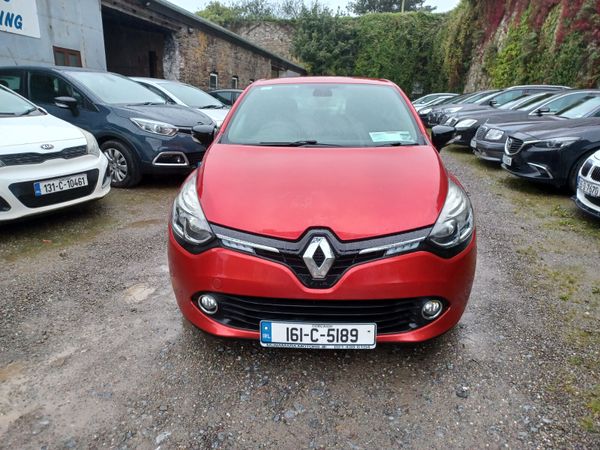 Renault Clio Hatchback, Petrol, 2016, Red
