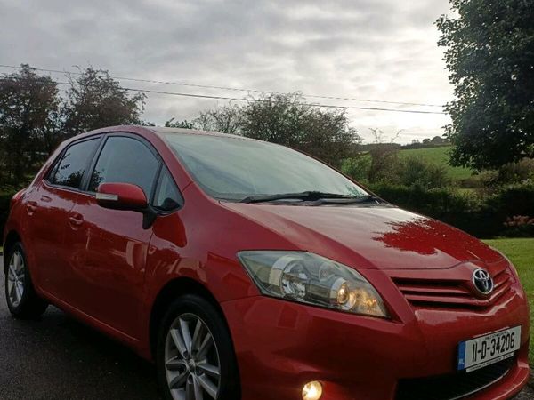 Ford Focus Hatchback, Petrol, 2011, White