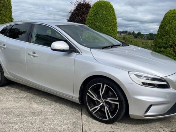 Volvo V40 Hatchback, Diesel, 2017, Silver