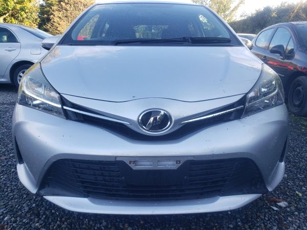 Toyota Vitz Hatchback, Petrol, 2016, Silver