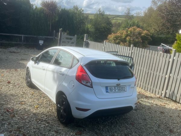 Ford Fiesta Hatchback, Diesel, 2016, White