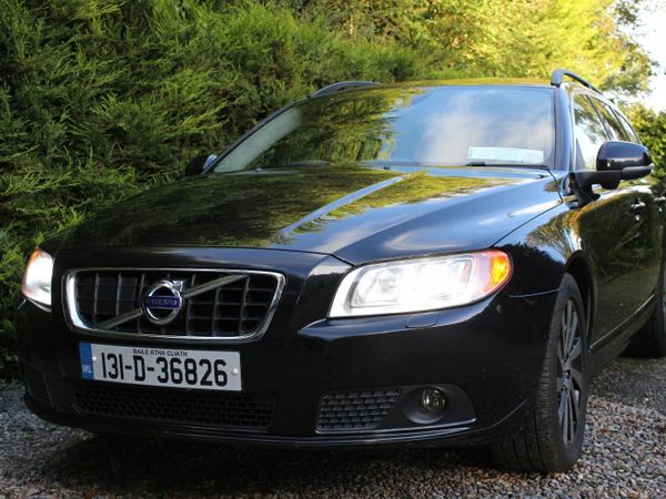 Volvo V70 Estate, Petrol, 2013, Black