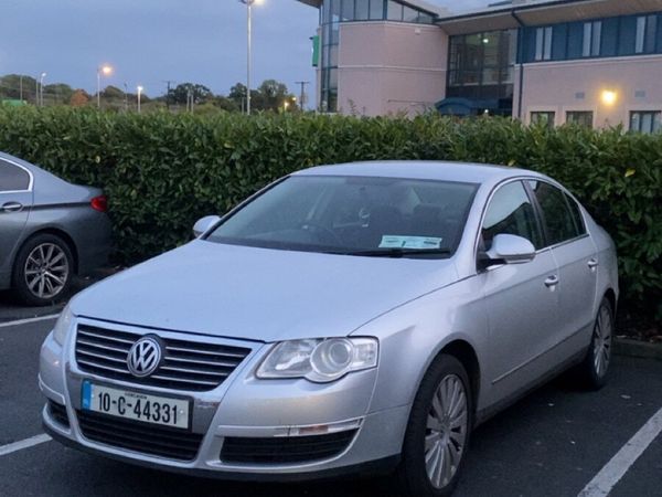 Volkswagen Passat Saloon, Diesel, 2010, Silver