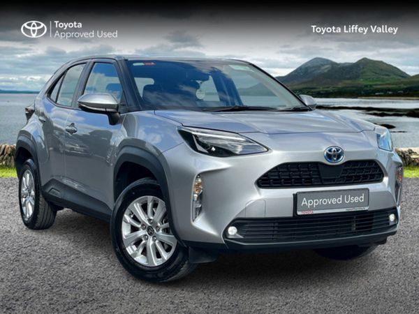 Toyota Yaris Cross Hatchback, Petrol Hybrid, 2024, Silver