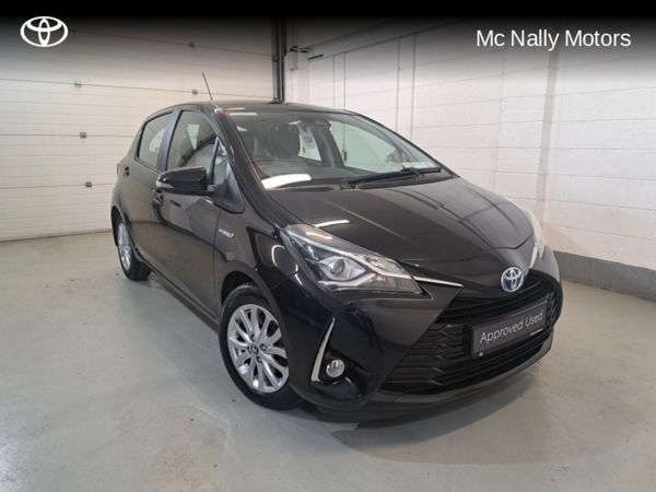 Toyota Yaris Hatchback, Petrol Hybrid, 2017, Black
