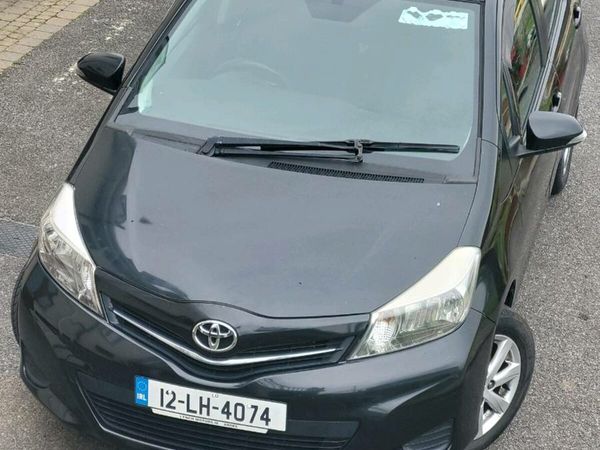 Toyota Yaris Hatchback, Petrol, 2012, Black