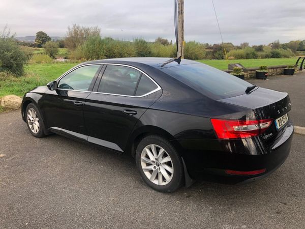 Skoda Superb Saloon, Diesel, 2021, Black