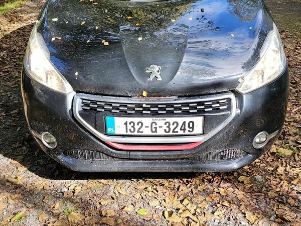 Peugeot 208 Hatchback, Petrol, 2013, Black