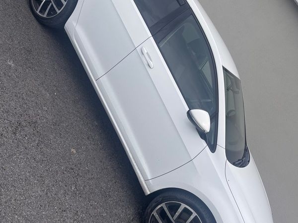 Volkswagen Golf Estate, Diesel, 2015, White