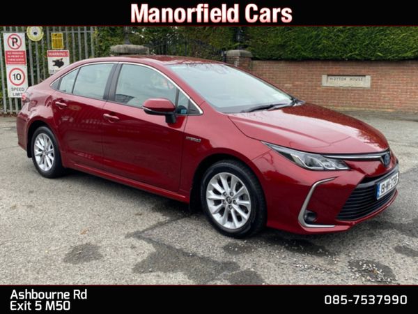 Toyota Corolla Saloon, Petrol Hybrid, 2019, Red