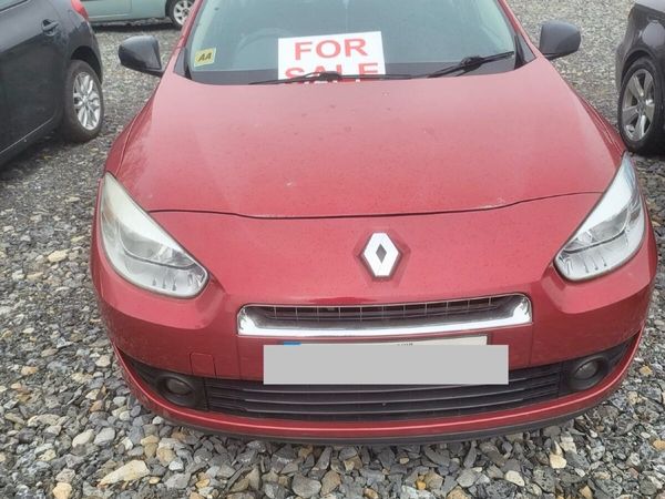 Renault Fluence Saloon, Diesel, 2011, Red