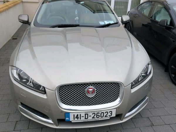 Jaguar XF Saloon, Diesel, 2014, Gold