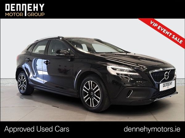 Volvo V40 SUV, Diesel, 2018, Black