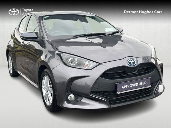 Toyota Yaris Hatchback, Petrol Hybrid, 2022, Grey