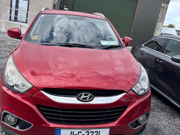Hyundai ix35 SUV, Diesel, 2011, Red