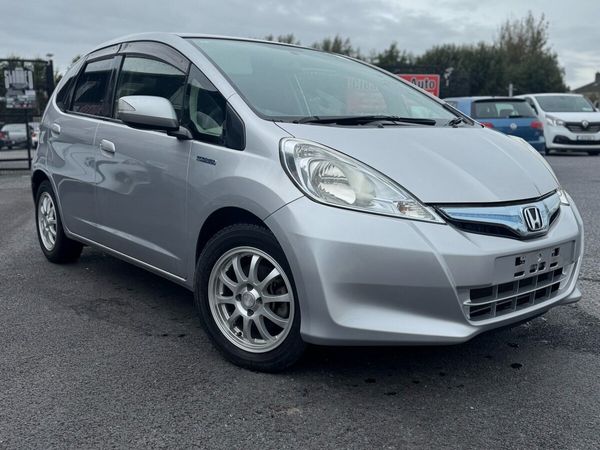Honda Fit Hatchback, Petrol Hybrid, 2013, Silver