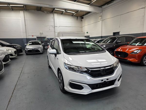 Honda Fit Hatchback, Petrol Hybrid, 2019, White