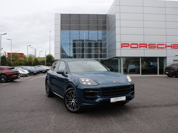 Porsche Cayenne SUV, Petrol Plug-in Hybrid, 2025, Blue