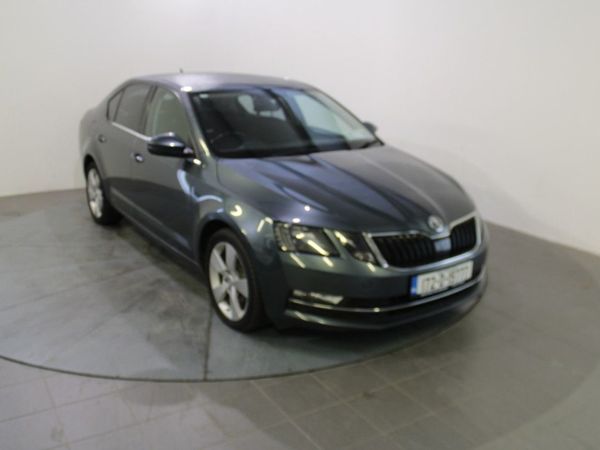 Skoda Octavia Saloon, Diesel, 2017, Grey