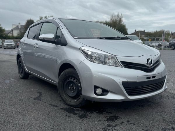 Toyota Vitz Hatchback, Petrol, 2014, Silver