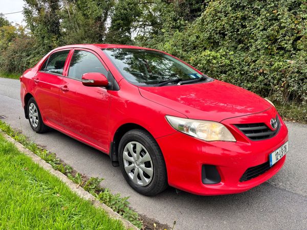 Toyota Corolla Saloon, Diesel, 2012, Red