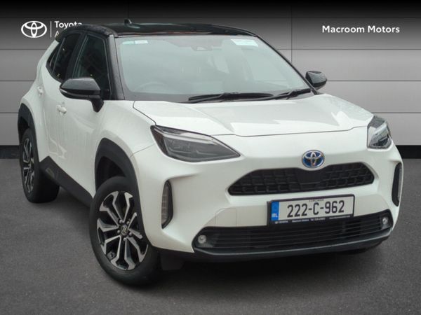 Toyota Yaris Hatchback, Petrol Hybrid, 2022, White