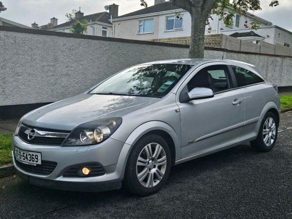 Opel Astra Hatchback, Petrol, 2007, Silver