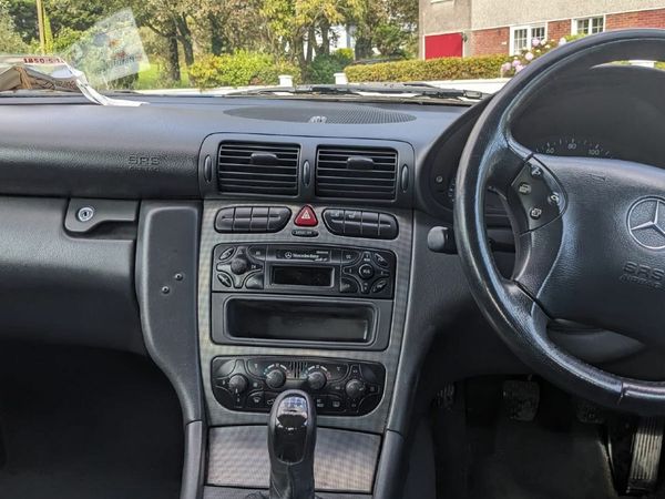 Mercedes-Benz C-Class Saloon, Diesel, 2002, Blue